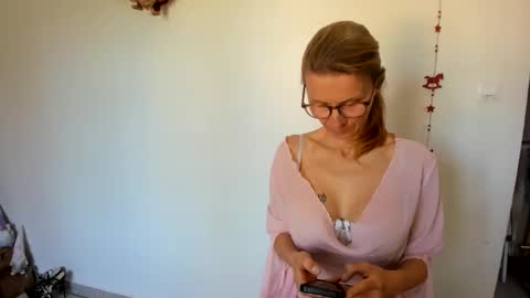 Snapshot of munishpunish chatting on March 26, 2026, 9:04 am LOVELY JULIA Peter DAY online show from March 26, 2026, 9:04 am