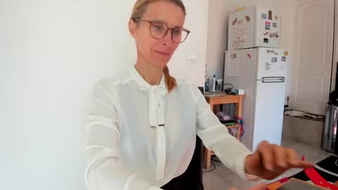 Snapshot of munishpunish chatting on March 27, 2026, 1:55 pm LOVELY JULIA Peter DAY online show from March 27, 2026, 1:55 pm