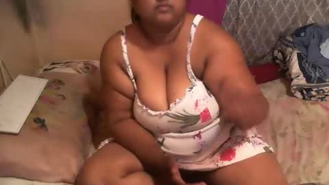 Snapshot of munniegalz1 chatting on February 17, 2026, 8:15 pm your angel online show from February 17, 2026, 8:15 pm