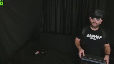 Snapshot of muratturkei chatting on December 13, 2025, 10:04 pm MasterBros online show from December 13, 2025, 10:04 pm