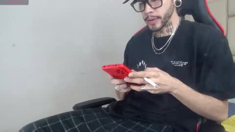 Snapshot of murdockh chatting on January 6, 2025, 1:30 pm murdok online show from January 6, 2025, 1:30 pm