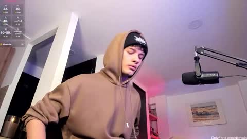 Snapshot of murielkarmesi chatting on October 15, 2025, 7:58 pm murielkarmesi online show from October 15, 2025, 7:58 pm