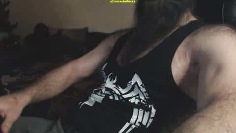 Snapshot of muscle0max chatting on January 11, 2026, 10:26 pm ofmuscle0max online show from January 11, 2026, 10:26 pm