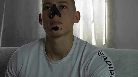 muscle_king_cum online show from November 5, 2025, 1:22 pm