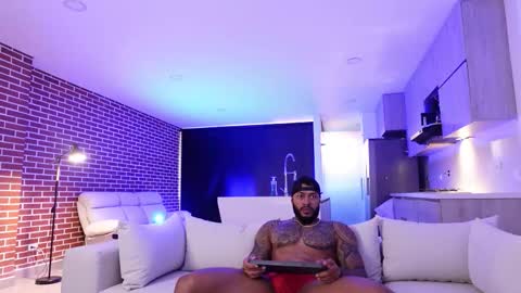 Snapshot of muscle_man19 chatting on September 24, 2025, 11:24 am Nick online show from September 24, 2025, 11:24 am