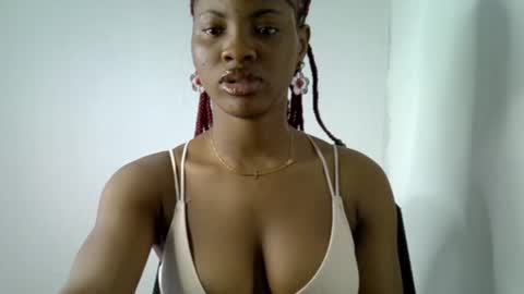 Snapshot of muscle_queen0 chatting on February 12, 2026, 8:42 am muscle_queen0 online show from February 12, 2026, 8:42 am