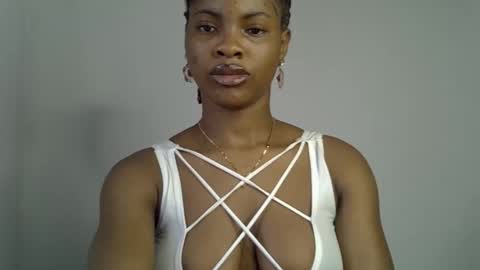 Snapshot of muscle_queen0 chatting on March 1, 2026, 9:22 am muscle_queen0 online show from March 1, 2026, 9:22 am