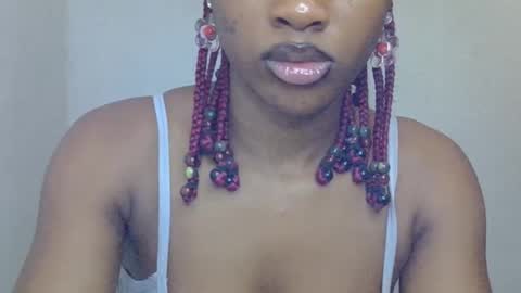 Snapshot of muscle_queen0 chatting on March 3, 2026, 7:53 pm muscle_queen0 online show from March 3, 2026, 7:53 pm