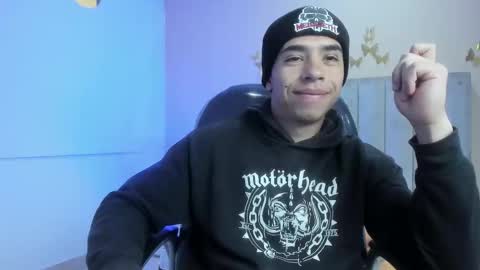 Snapshot of muscle_scott chatting on February 15, 2026, 2:47 pm muscle scott online show from February 15, 2026, 2:47 pm