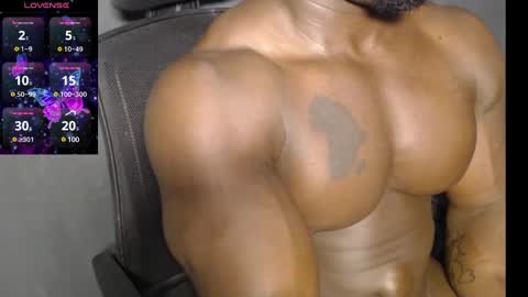 Snapshot of musclegodsammy23 chatting on December 14, 2024, 8:13 am musclegod23 online show from December 14, 2024, 8:13 am
