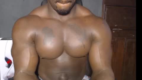 Snapshot of musclegodsammy23 chatting on January 7, 2025, 1:59 am musclegod23 online show from January 7, 2025, 1:59 am