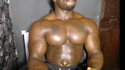 Snapshot of musclegodsammy23 chatting on January 22, 2025, 2:26 am musclegod23 online show from January 22, 2025, 2:26 am