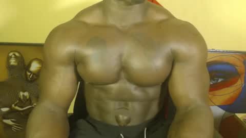 Snapshot of musclegodsammy23 chatting on March 7, 2025, 12:37 am musclegod23 online show from March 7, 2025, 12:37 am