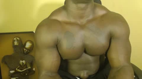 Snapshot of musclegodsammy23 chatting on March 11, 2025, 1:16 am musclegod23 online show from March 11, 2025, 1:16 am