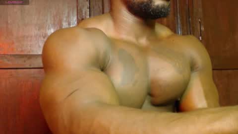 Snapshot of musclegodsammy23 chatting on September 10, 2025, 12:10 am musclegod23 online show from September 10, 2025, 12:10 am