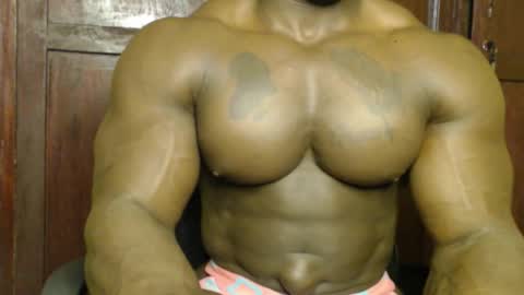 Snapshot of musclegodsammy23 chatting on September 12, 2025, 11:59 pm musclegod23 online show from September 12, 2025, 11:59 pm