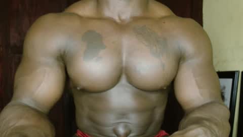 Snapshot of musclegodsammy23 chatting on February 10, 2026, 2:10 pm musclegod23 online show from February 10, 2026, 2:10 pm