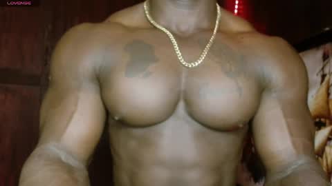Snapshot of musclegodsammy23 chatting on April 4, 2026, 1:04 am musclegod23 online show from April 4, 2026, 1:04 am