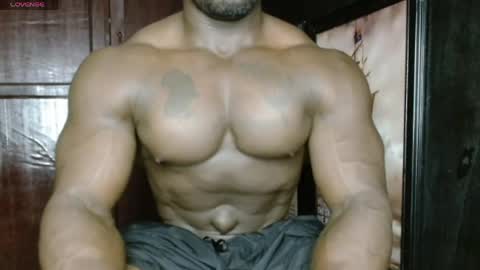 Snapshot of musclegodsammy23 chatting on April 14, 2026, 12:16 am musclegod23 online show from April 14, 2026, 12:16 am