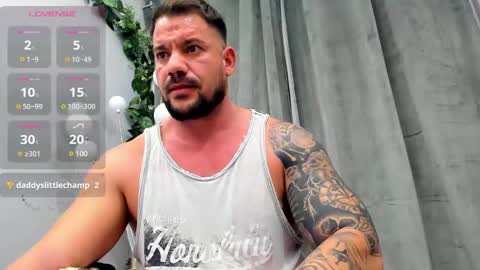 MuscleMonster31 online show from February 11, 2025, 12:16 pm