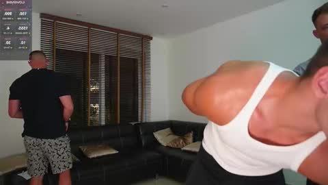 Snapshot of muscularfriend chatting on March 4, 2026, 4:24 pm Ivan online show from March 4, 2026, 4:24 pm