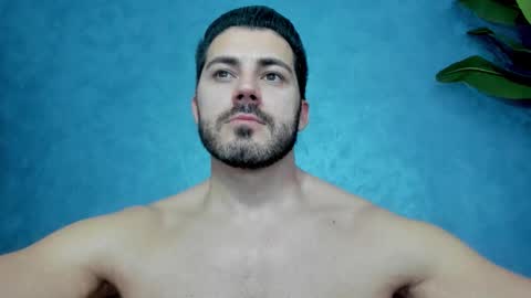 Snapshot of muscularmaster chatting on December 22, 2025, 11:24 pm muscularmaster onlyfans online show from December 22, 2025, 11:24 pm