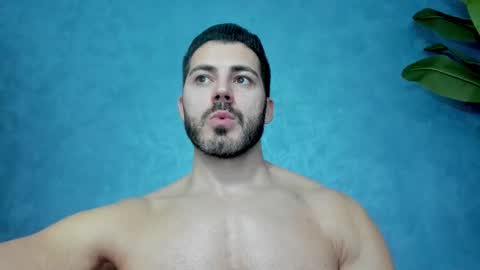 Snapshot of muscularmaster chatting on January 10, 2026, 11:20 pm muscularmaster onlyfans online show from January 10, 2026, 11:20 pm