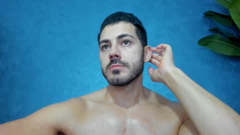 Snapshot of muscularmaster chatting on January 13, 2026, 10:15 pm muscularmaster onlyfans online show from January 13, 2026, 10:15 pm