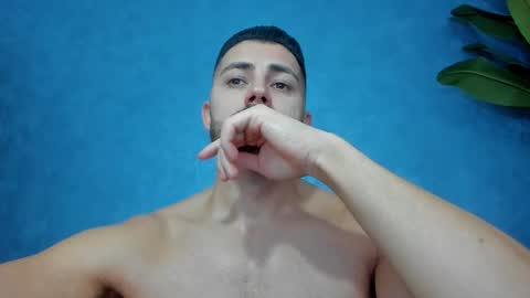 Snapshot of muscularmaster chatting on January 14, 2026, 10:58 pm muscularmaster onlyfans online show from January 14, 2026, 10:58 pm