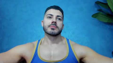 Snapshot of muscularmaster chatting on January 15, 2026, 10:02 pm muscularmaster onlyfans online show from January 15, 2026, 10:02 pm