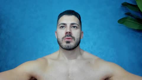 Snapshot of muscularmaster chatting on January 17, 2026, 10:46 pm muscularmaster onlyfans online show from January 17, 2026, 10:46 pm