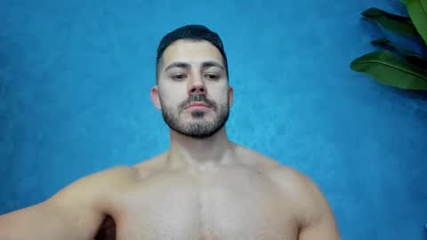 Snapshot of muscularmaster chatting on January 18, 2026, 9:40 pm muscularmaster onlyfans online show from January 18, 2026, 9:40 pm