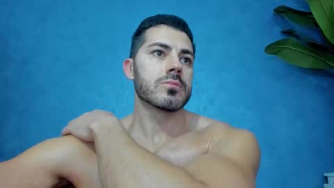 Snapshot of muscularmaster chatting on January 31, 2026, 9:35 pm muscularmaster onlyfans online show from January 31, 2026, 9:35 pm