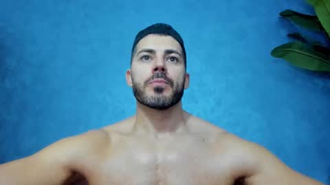 Snapshot of muscularmaster chatting on February 17, 2026, 10:12 am muscularmaster onlyfans online show from February 17, 2026, 10:12 am