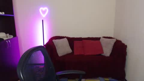 Jenya online show from February 19, 2025, 5:05 am