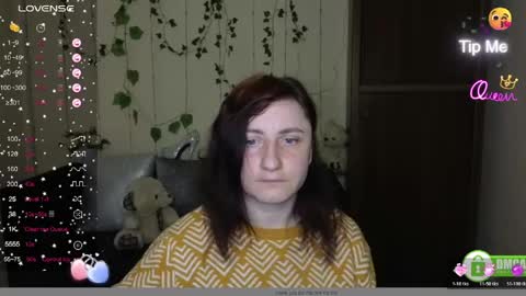 Snapshot of muse_kitty_jenia chatting on May 5, 2026, 6:05 pm Jenya online show from May 5, 2026, 6:05 pm