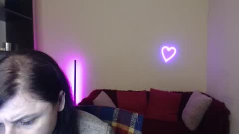 Jeneva online show from December 4, 2025, 7:00 pm