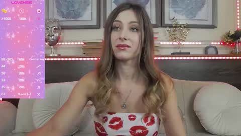 Snapshot of musedollx chatting on November 16, 2025, 6:46 pm Luna online show from November 16, 2025, 6:46 pm