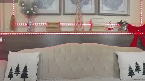 Snapshot of musedollx chatting on December 18, 2025, 9:32 pm Luna online show from December 18, 2025, 9:32 pm