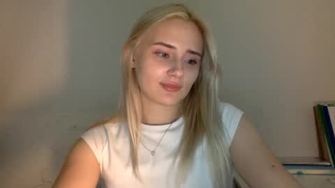 Snapshot of musescorner chatting on December 2, 2025, 5:08 pm musescorner online show from December 2, 2025, 5:08 pm