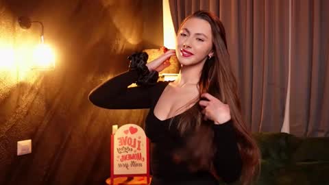 Snapshot of musesolis chatting on February 13, 2025, 8:24 pm MuseSolis online show from February 13, 2025, 8:24 pm