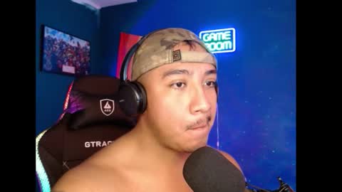 Snapshot of mushrooncat chatting on October 13, 2025, 3:23 pm mushrooncat online show from October 13, 2025, 3:23 pm