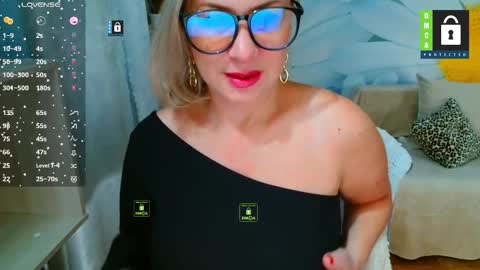 Lana online show from December 18, 2025, 7:14 am