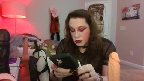 Snapshot of mxsissycharlotte chatting on December 6, 2024, 10:19 pm Mx Charlotte online show from December 6, 2024, 10:19 pm