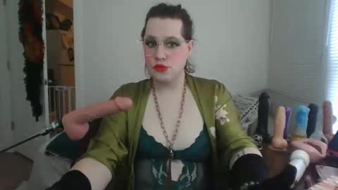 Snapshot of mxsissycharlotte chatting on November 11, 2025, 5:13 pm Mx Charlotte online show from November 11, 2025, 5:13 pm