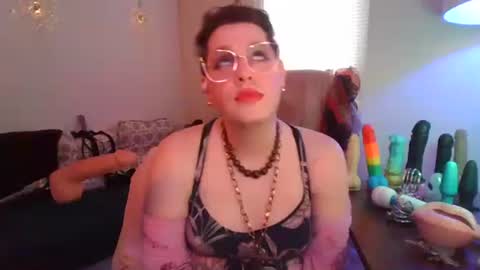 Snapshot of mxsissycharlotte chatting on April 9, 2026, 10:26 pm Mx Charlotte online show from April 9, 2026, 10:26 pm