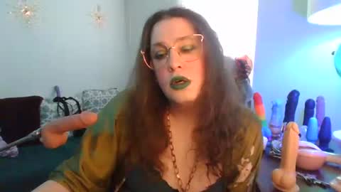 Snapshot of mxsissycharlotte chatting on April 10, 2026, 4:12 pm Mx Charlotte online show from April 10, 2026, 4:12 pm