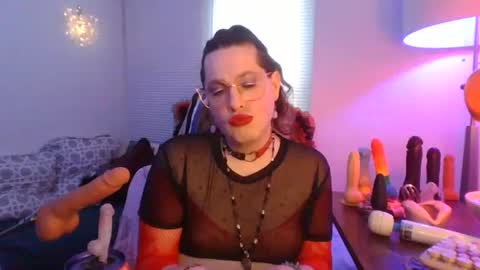 Snapshot of mxsissycharlotte chatting on April 28, 2026, 11:10 pm Mx Charlotte online show from April 28, 2026, 11:10 pm