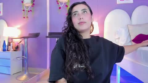 my_aleja_ online show from September 24, 2025, 1:36 pm