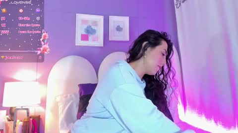 my_aleja_ online show from October 9, 2025, 1:09 pm